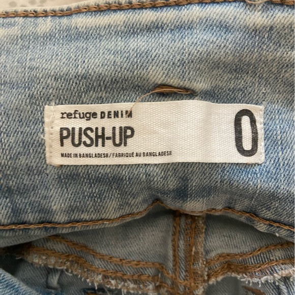 Refuge denim push up shorts - Picture 4 of 4